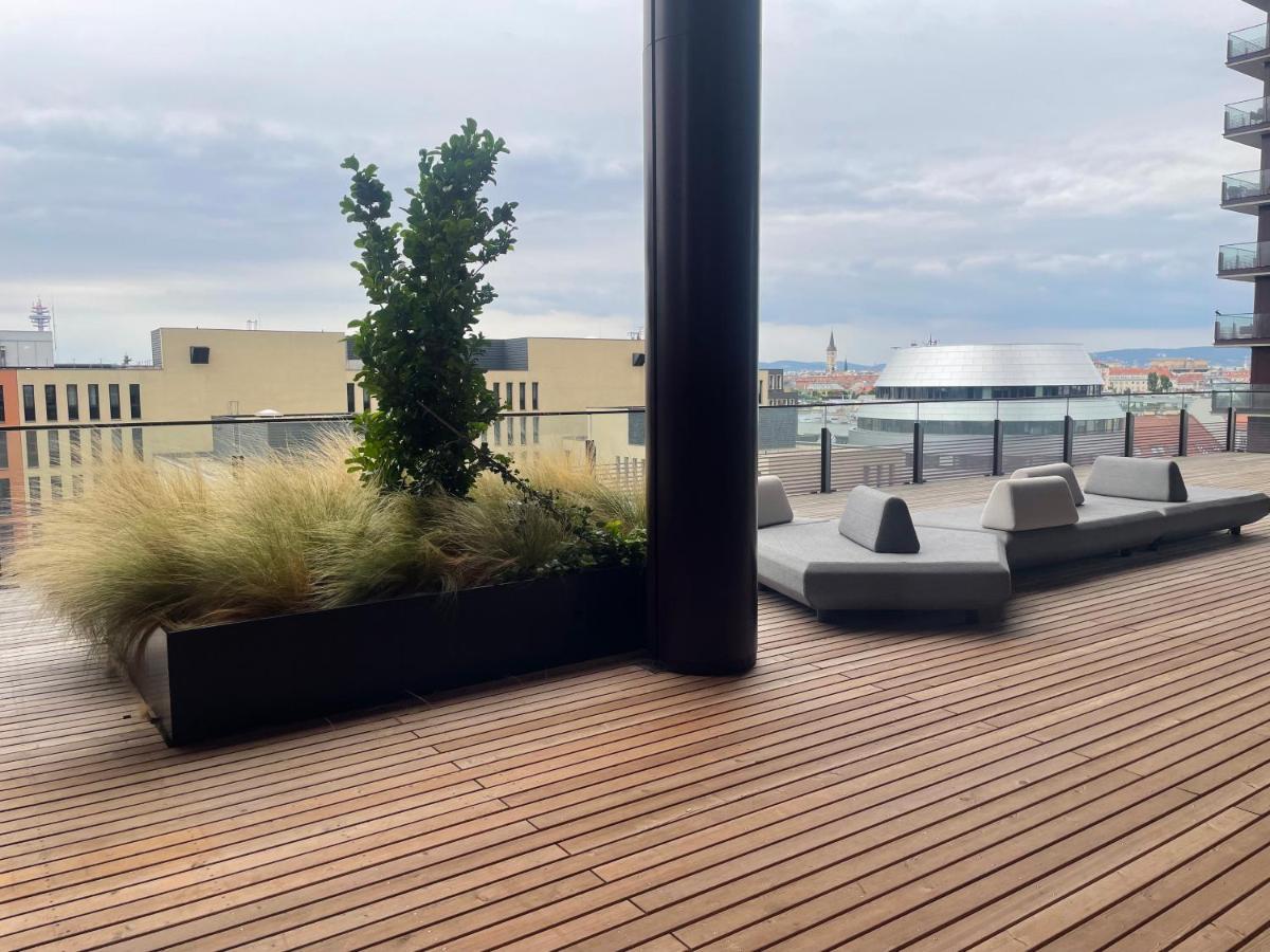 Apartament Sunrise Above Sky With Rooftop Pool Viena