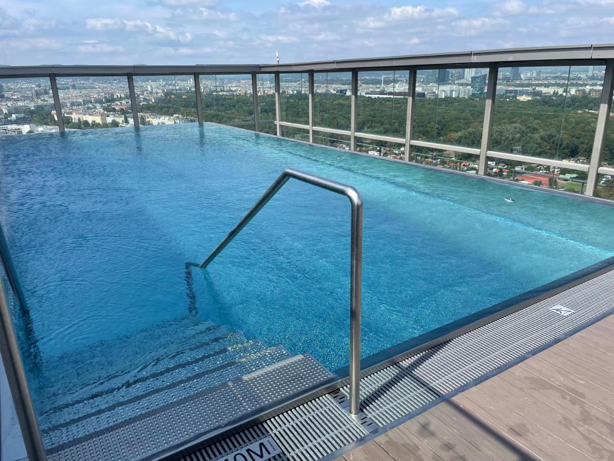 Sunrise Above Sky With Rooftop Pool Apartament *