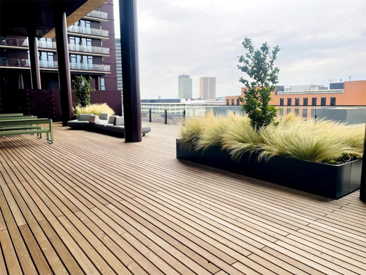 Sunrise Above Sky With Rooftop Pool Apartamento Viena
